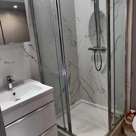 Chalet Petit Avec Piscine Privee